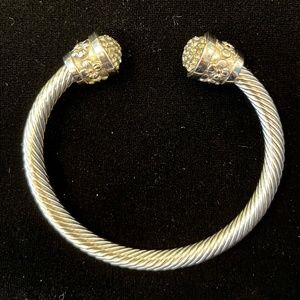 Cable bracelet